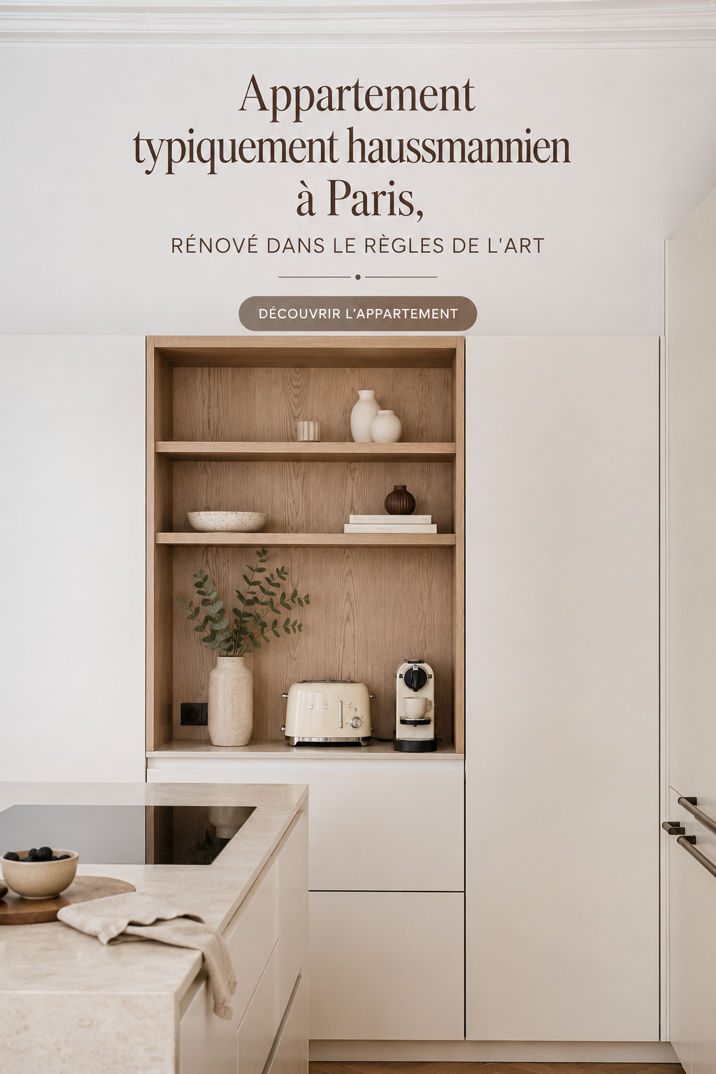 Appartement haussmannien rénové à Paris, avec moulures et parquet en bois