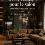 Un salon cosy avec un canapé marron entouré de décorations chaleureuses