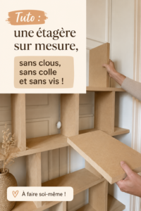 Photo d'une étagère murale en bois sur mesure, sans clous ni vis, décorée avec des livres et des plantes.