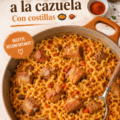 Plat de fideos à la cazuela garnis, typique de la cuisine familiale