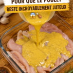 Un plat de poulet juteux avec des herbes et des légumes