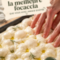 Une focaccia dorée et moelleuse sortie du four, prête à être dégustée.