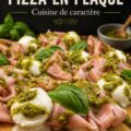 Une pizza maison fraichement préparée, garnie d'ingrédients colorés et savoureux.