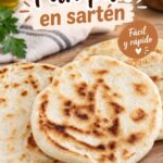Pain pita fait maison à la poêle, moelleux et doré