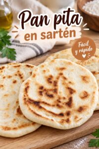 Pain pita fait maison à la poêle, moelleux et doré